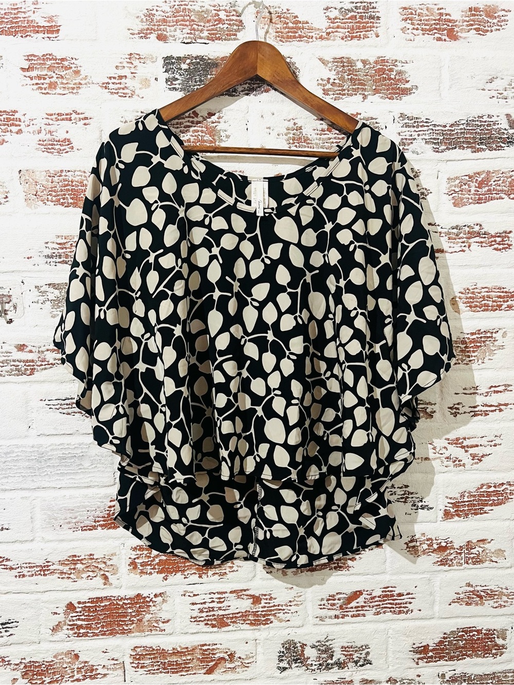Minx USA Blouse High Low Leaf Print Kaftan Poncho Style Flowy Sz S